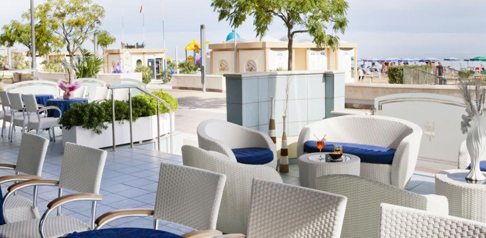 Hotel Foschi-Peninsula Bellaria-Igea Marina Exteriör bild